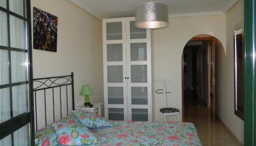 Apartamentos El Pinedo - Foto 2