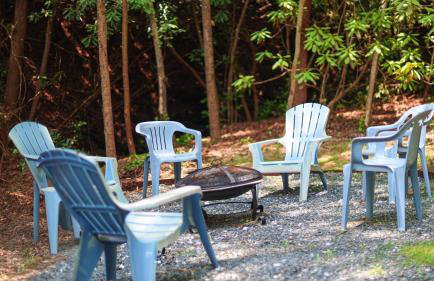 Waterfront A-Frame Cabin w Hot Tub, Outdoor Kitchen, Firepit Near Hiking & ATV Trails - 10 mins to Helen, GA - Foto 29