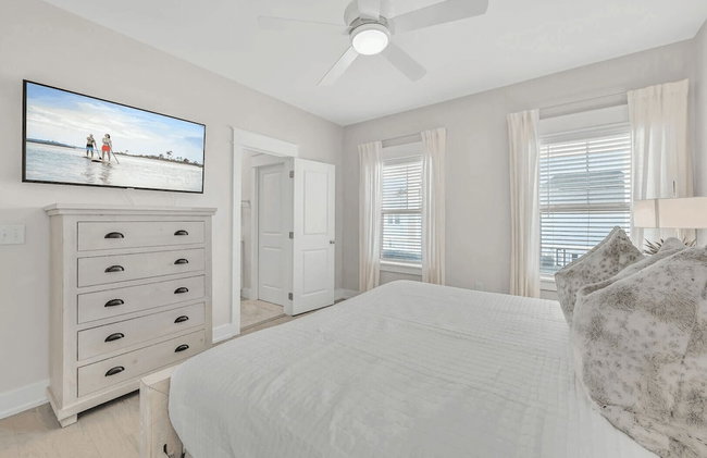 Nacho Beach House by Avantstay Inlet Beach Sleeps 10 + Pool - Photo 19