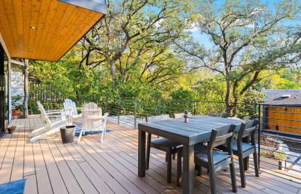 Modern Oasis w Pool Hot Tub Rooftop Deck Home Theater Mariposa Retreat by AvantStay - Foto 41