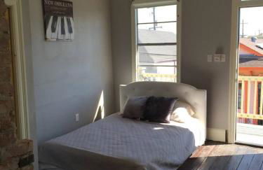 Modern Condo 2 Blocks From Quarters - Foto 13