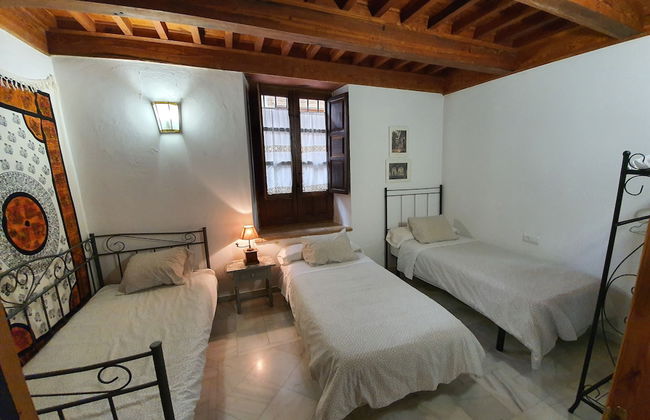 Vista Alhambra Apartamentos - Photo 15