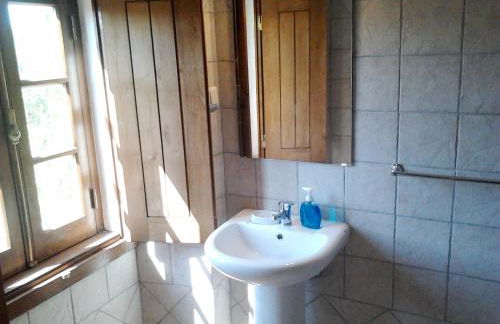 Historical Charming Vintage Villa with 4 bedrooms & country views 4 Villa by RedAwning - Foto 43