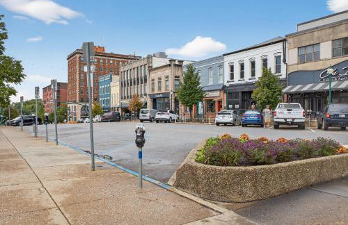 Stylish Downtown Unit with Historic Charm apts - Foto 29