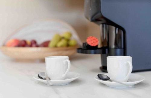 Modern 2 bedroom apt 20 min from city center - Foto 8