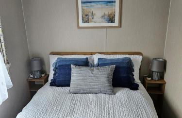 Modern Caravan - Park Dean-Camber Sands - sleeps 6- ENTERTAINMENT PASSES NOT INCLUDED - Foto 8