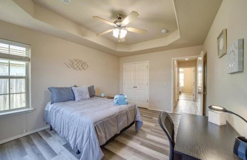 Central Bentonville Home with Fenced Yard! - Foto 18