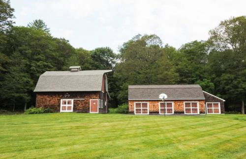 Elegant 7BR Estate with Pool & Hot Tub in Berkshires - Foto 2