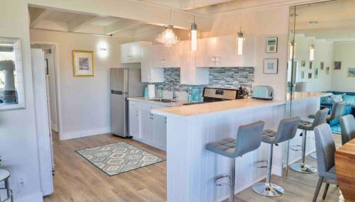 STUNNINGLY PERFECT Beach ALL NEW REMODEL Galore - Foto 1