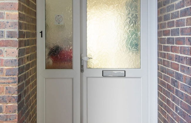 Sunny Modern Nr Beach Village w Parking - Photo 23