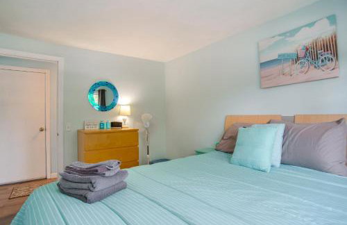 Walk to Haigis Beach Cape Cod Retreat with Deck! - Foto 16