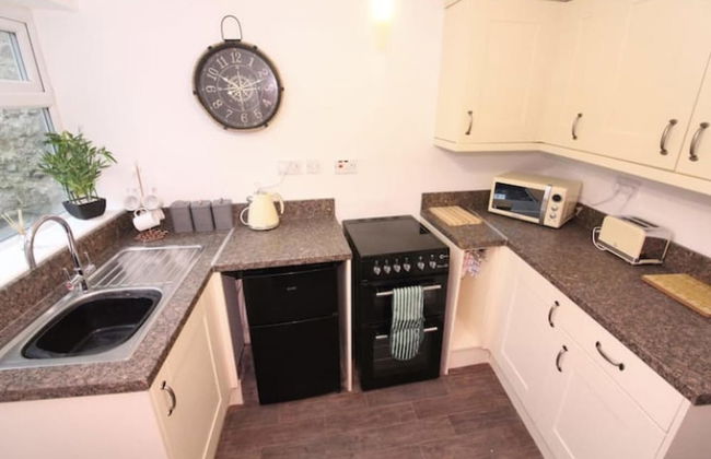 Beautiful 2 bed Cottage in the Centre of Richmond - Photo 3