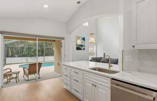 The Seasons Retreat 5BR Oasis with Private Pool - Foto 16