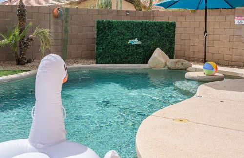 Chic Poolside Oasis - Karaoke - BBQ - Games - Foto 55