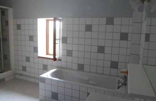 Gîte champêtre avec piscine et Wifi à Souvigny - FR-1-489-231 - Foto 12