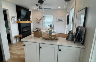 Walk to Best Eats and Shops and Stay in Style - Photo 10