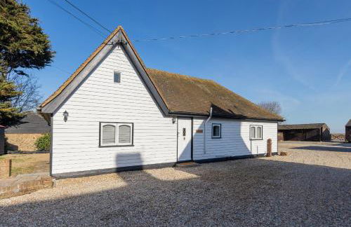 Charming cottage with hot tub & private garden - Photo 27