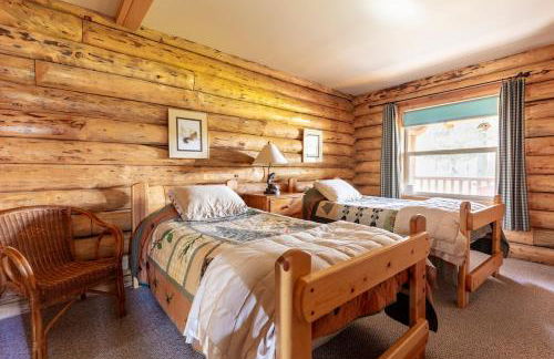 Peaceful Waterfront Log Cabin near Crater Lake National Forest, Oregon - Foto 45