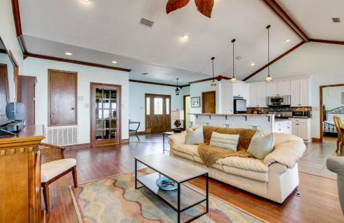 Private Beach and Views! Stilted Ocean Springs Home - Foto 7