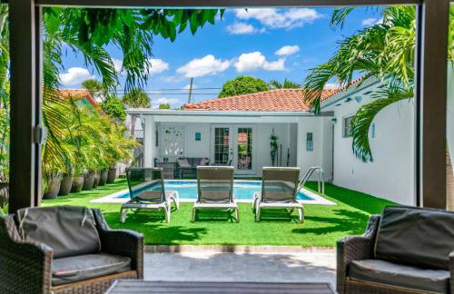 Luxury Vacation House in Miami’s Center! - Photo 14