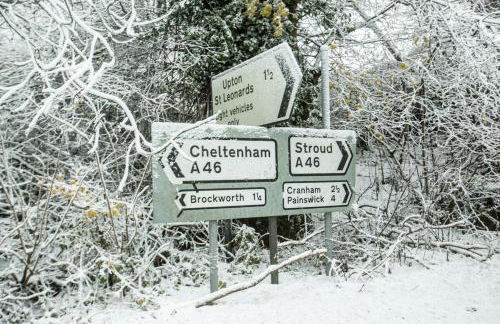 The Organic Cotswolds Shepherds Hut - Photo 65