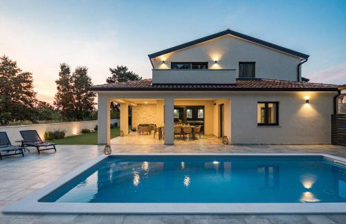 SPECIAL OFFER! NEW LUXURY APARTMENT with pool, fitness, outdoor bar&grill - Foto 32