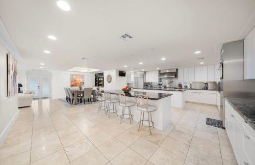 Nr Galleria & Med Center Hot Tub Games WiFi - Foto 13