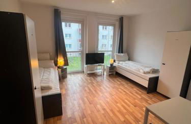 MonteurzimmerKING Merseburg - Foto 1