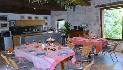 Cottage Mackinley, séjour spacieux et chaleureux, salon de jeux, grande salle à manger, 15 pers, Centre Historique, gare TER - Foto 3, Garden view, dishwasher