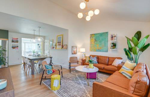 Family Home with Furnished Deck in Fairview! - Foto 2