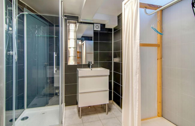 Holiday Home With Garden - Photo 18