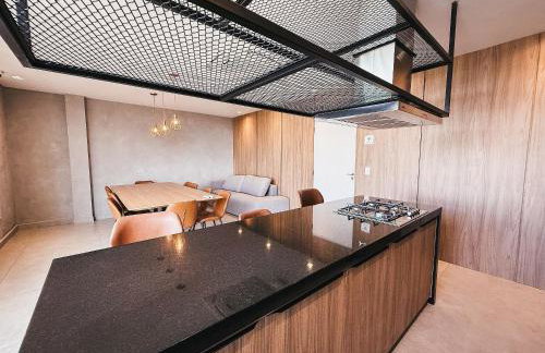 BE Deodoro, prédio novo! completo, com piscina e academia, perto do mercado público - Foto 16