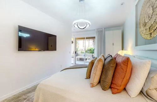 Indian Wells Mtn Cove with Kitchen Living Room Patio Firepit BBQ Tennis Stadium - Foto 21