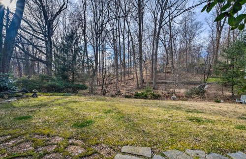 3 Mi to NIH! Spacious Bethesda Apt with Yard - Photo 3