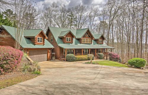 Lake Hartwell Lodge with Dock, Theater and Hot Tub! - Foto 38