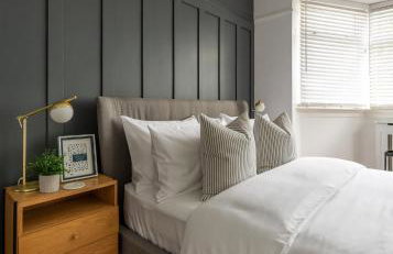 Large Luxury Solihull 5 Bedroom House - The Residence - Close to NEC - Sleeps 9 - Photo 6