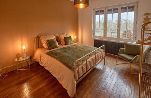 La Villa en Loire, avec Jacuzzi 6 places, Piscine chauffée, boulodrome, salle de jeu, 6 Chambres, vue Loire, 350M2 - Foto 11