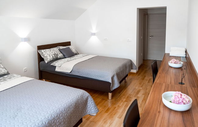 Apartments and Rooms Bama - Photo 6