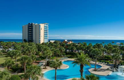 Spacious 2BR Condo w/ Partial Gulf Views, Pool, Across the Street From Beach! - Foto 24