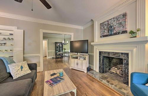 Bright Greensboro Escape about 1 Mi to Downtown - Foto 6