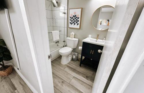 Rustic Retreats Beachy 1BR for 4 guests in the heart of Fort Lauderdale - Foto 10