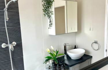 Hot Tube&Private Driveway&11 Guests Family&Contractors Bedford - Foto 38