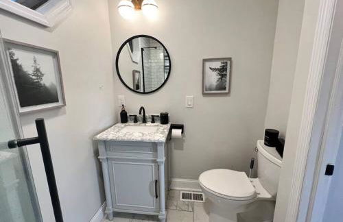 Cozy Cabin on the Lake w/ HotTub - Foto 53