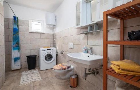 Gorgeous Home In Koromacno With Wifi - Foto 25