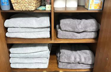 Private Lower Level Suite in Home-Sep Entrance! - Foto 24