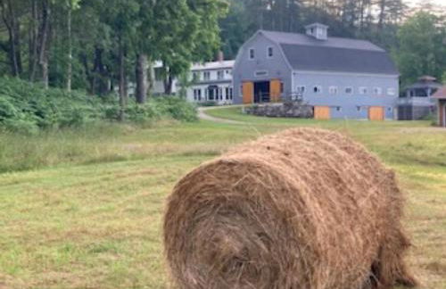 Whispering Waters Farmhouse and Wedding Barn - Foto 9