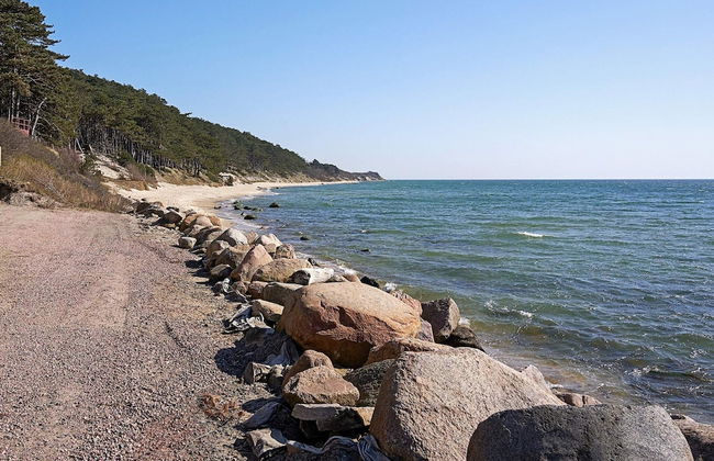 Sunlit Holiday Home in Bornholm near Sea - Foto 19