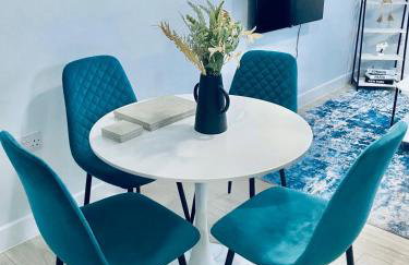 Coastal Flats with Garden & Parking near Castle - Foto 27