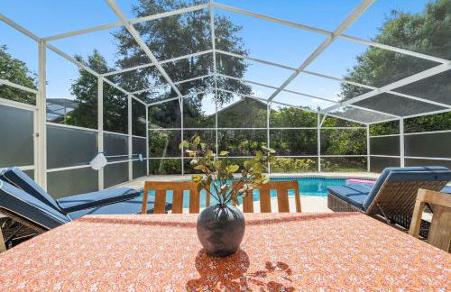 Stunning 4-bedroom Villa w/ Pool - Close to Disney Parks and Gulf Courses! - Photo 38