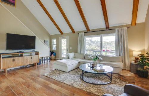 Hot Tub and Balcony Rainbow Retreat Near Wineries! - Foto 4